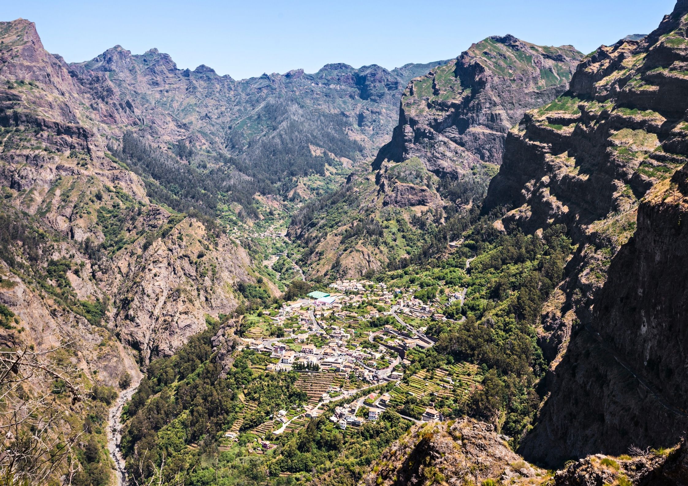 Údolie mníšok, Madeira